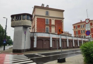 "Więzienie"