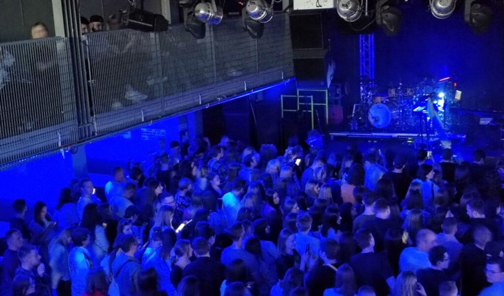 Zespół błyskawicznie wyprzedał koncert w Warszawie. Ogłoszono wydarzenie w Krakowie!