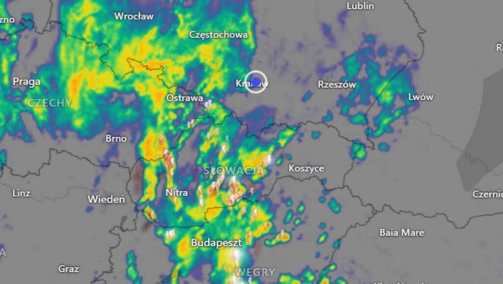 Do Krakowa zbliża się ulewa. Wydano ostrzeżenie