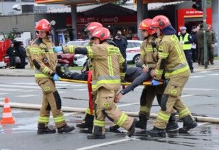 "Ćwiczenia w Nowej Hucie"