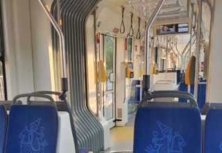 "Wnętrze krakowskiego tramwaju"