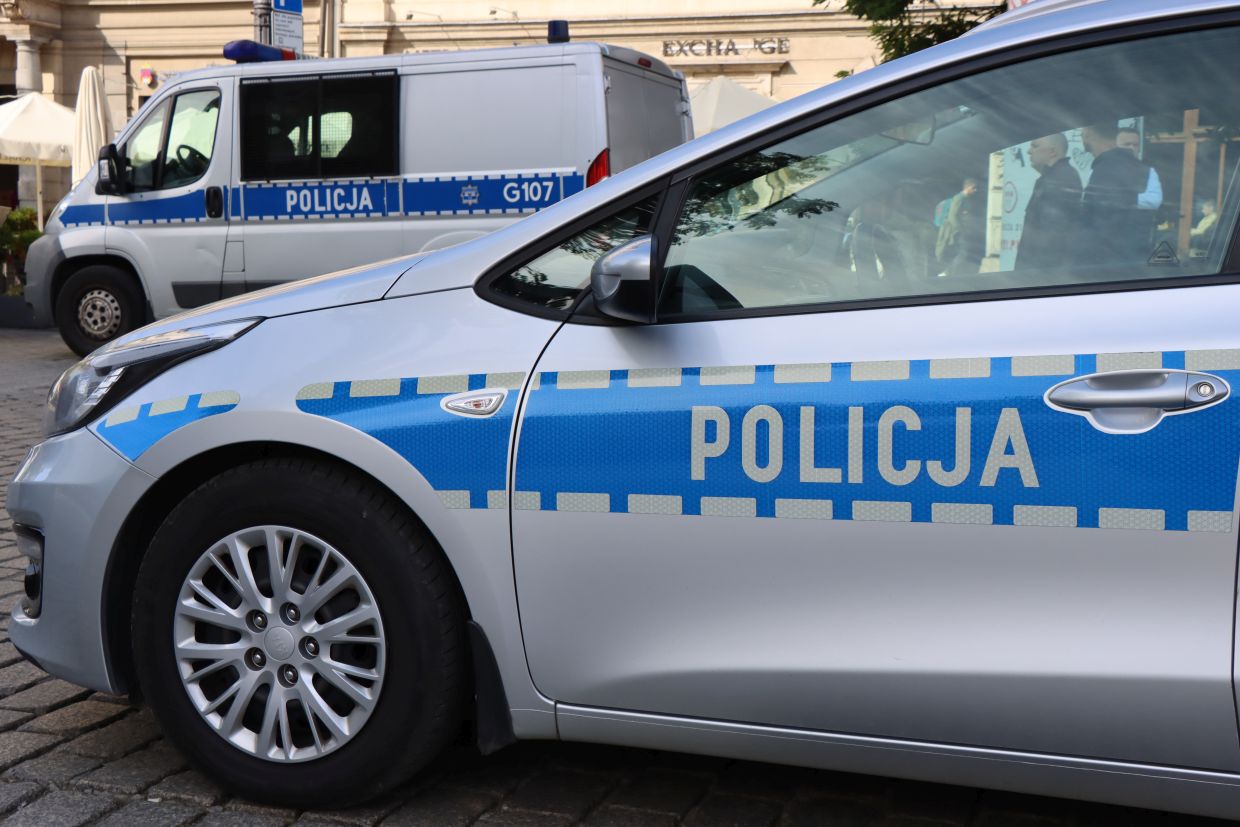 Zuchwałe kradzieże w Krakowie. Dwóch mężczyzn zatrzymanych