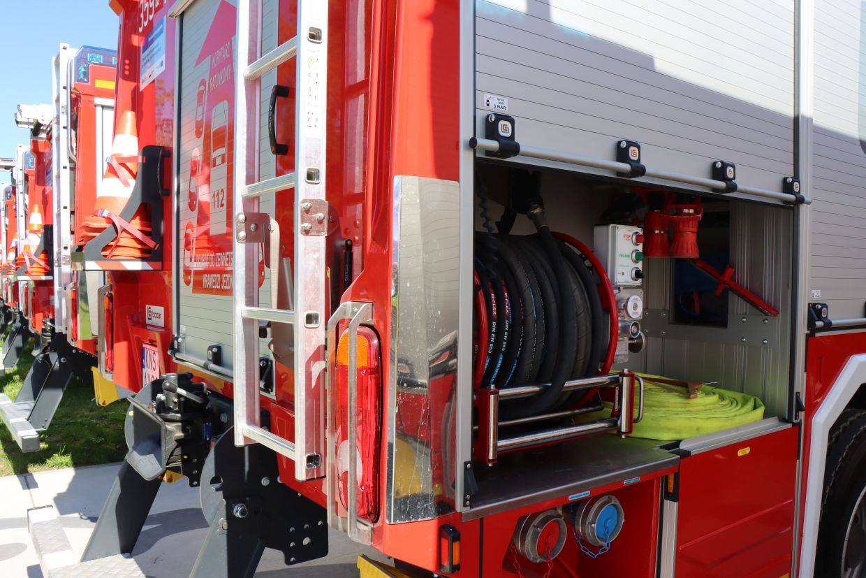 Pożar garażu na os. Albertyńskim w Krakowie. Ewakuowano mieszkańców