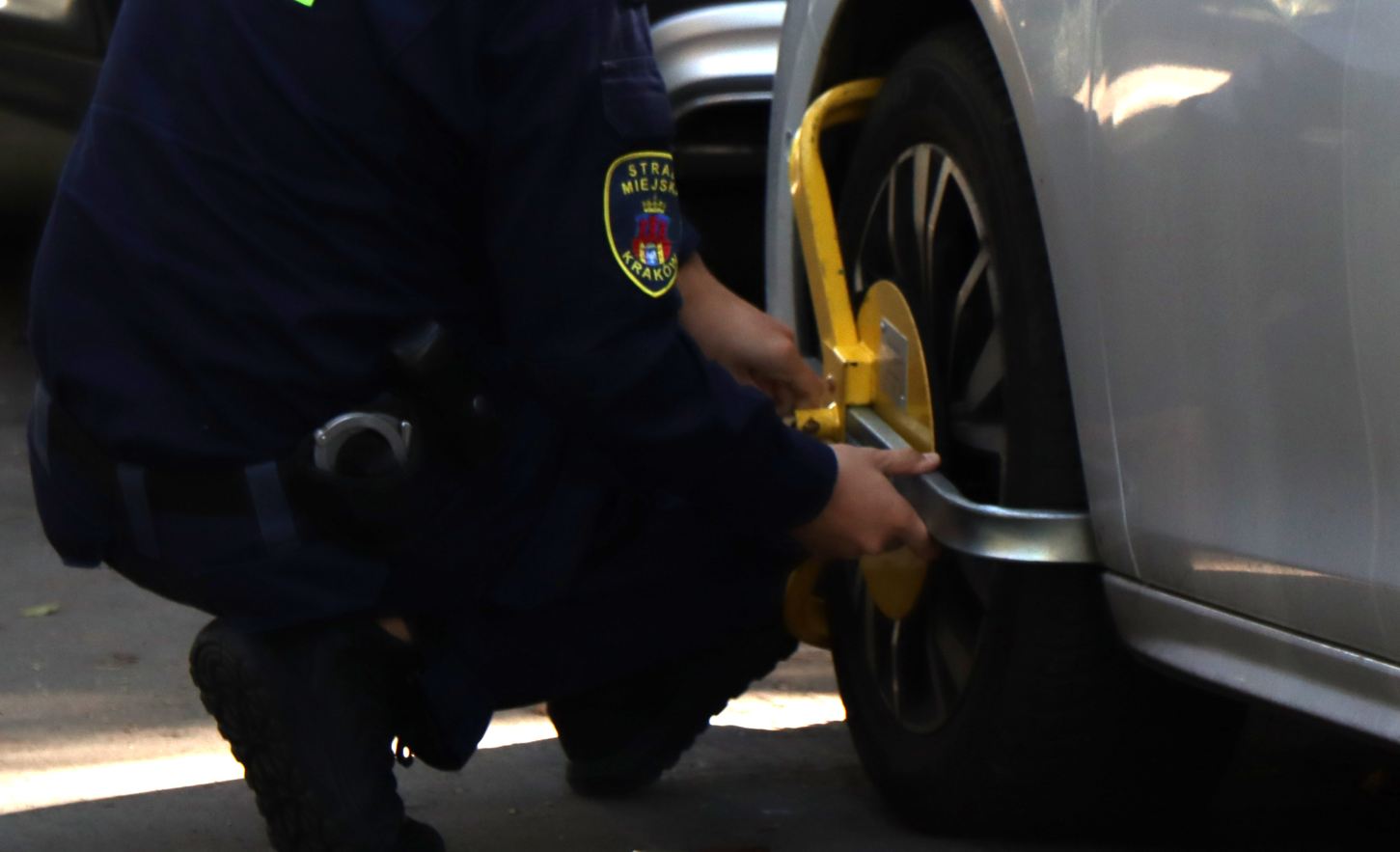 Działania Straży Miejskiej. Nałożono sporo blokad na koła