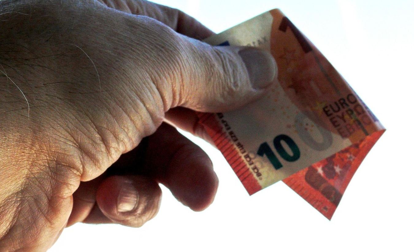 Małopolska: fałszywe banknoty euro w obiegu. Apel policji