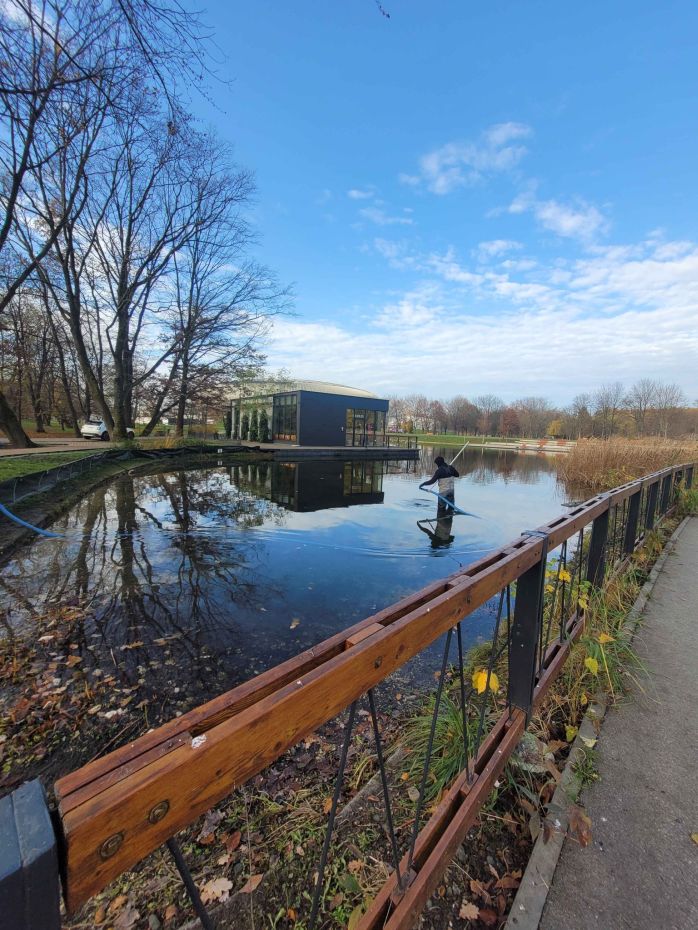 "Czyszczenie stawu w Parku Lotników Polskich"