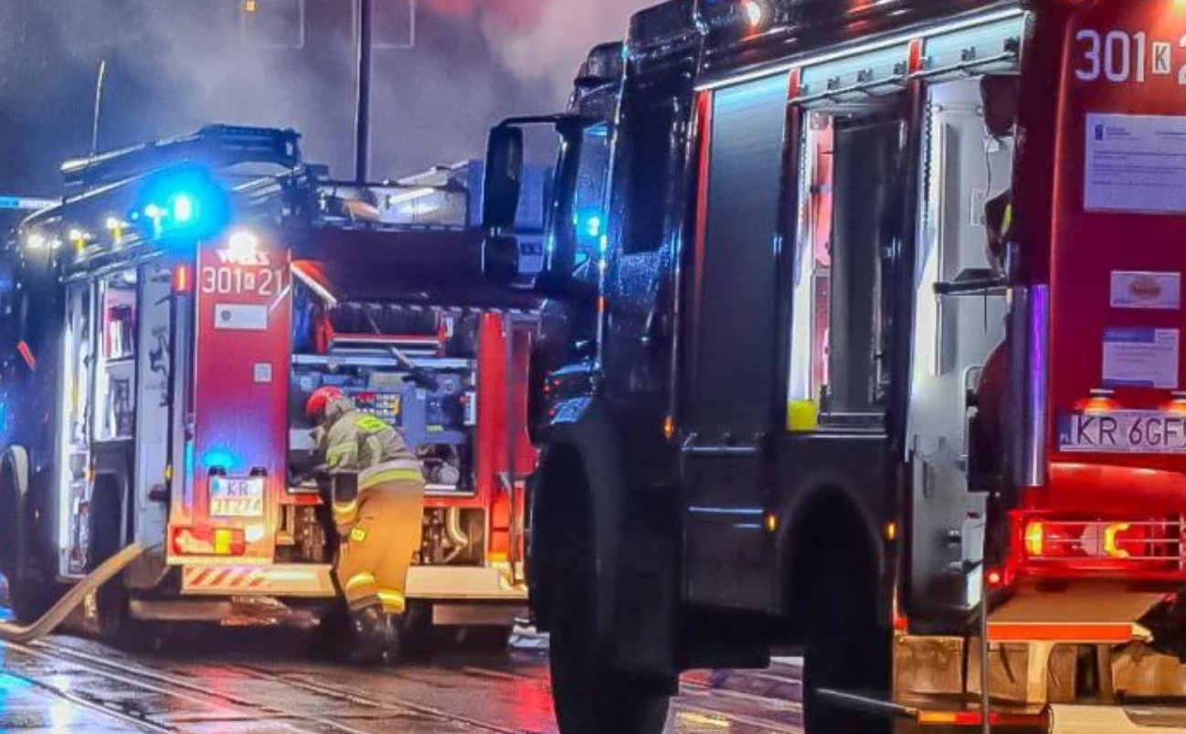 Kraków: Pożar na klatce schodowej. Służby ewakuowały mieszkańców