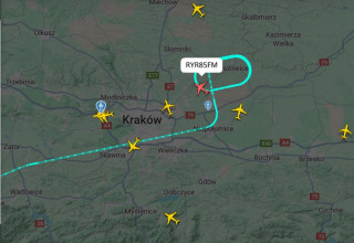 "Samoloty krążące nad Krakowem"