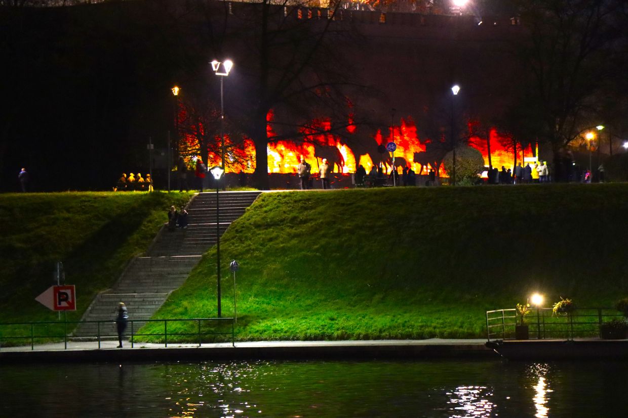 Historia Polski ożywa w świetle – zobacz magiczny pokaz na Wawelu [ZDJĘCIA]