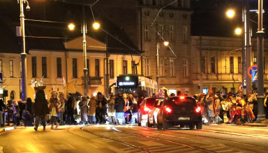 "Kolędnicy na ulicach Krakowa zatrzymali ruch tramwajowy"