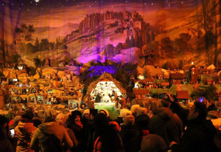 "Ruchoma szopka u bernardynów w Krakowie"