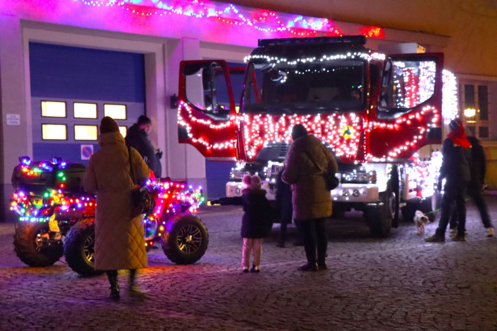 Świąteczna straż pożarna w Krakowie"