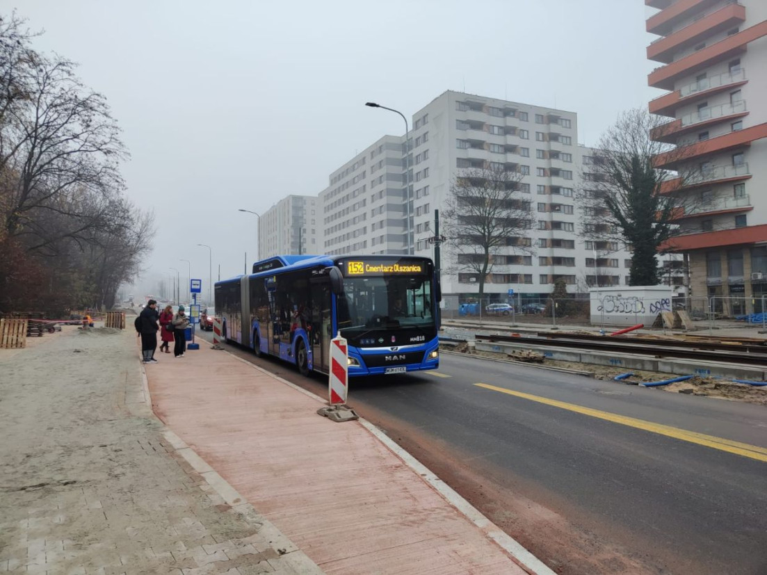 Zmiany w ruchu na Dobrego Pasterza. Przywrócone linie autobusowe i likwidacja przejścia