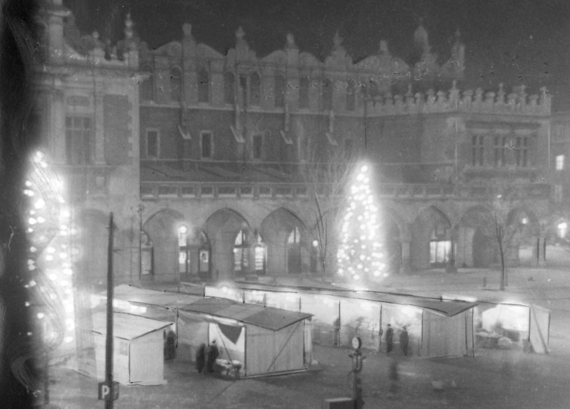 Historyczne zdjęcia z Jarmarku Bożonarodzeniowego w Krakowie