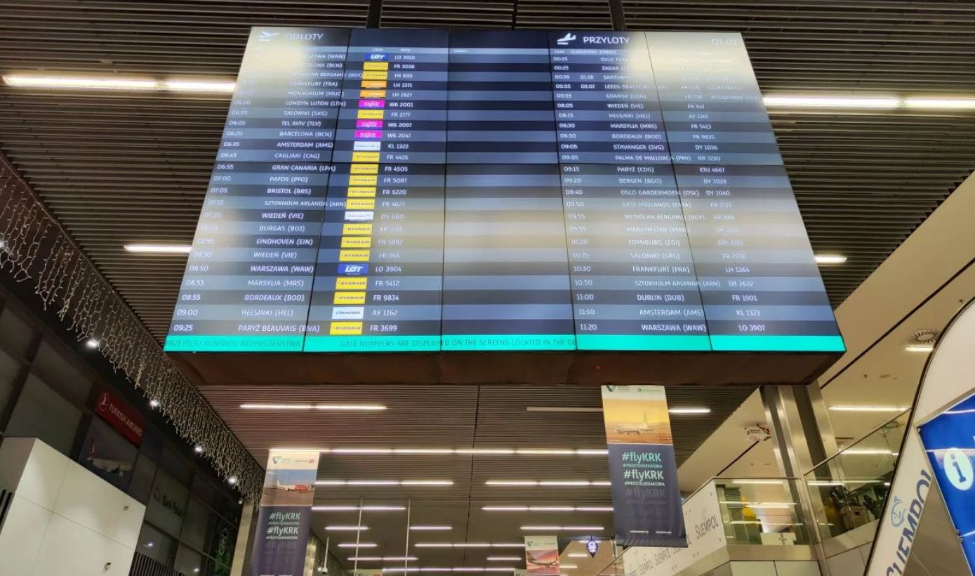 Plany na Maltę pokrzyżowane. Straż Graniczna zatrzymała poszukiwanego na Balicach