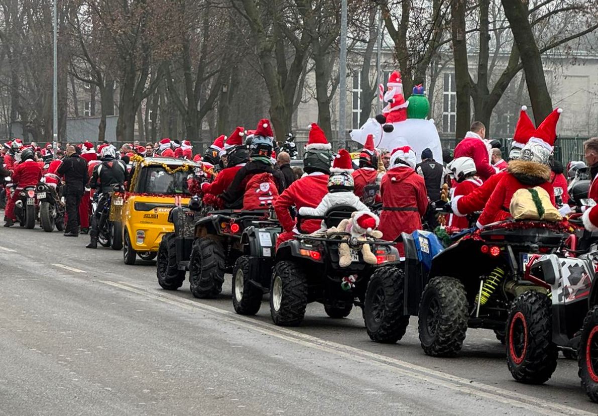 MotoMikołaje w Krakowie już szykują się do wyjazdu – zaraz ruszy świąteczna parada