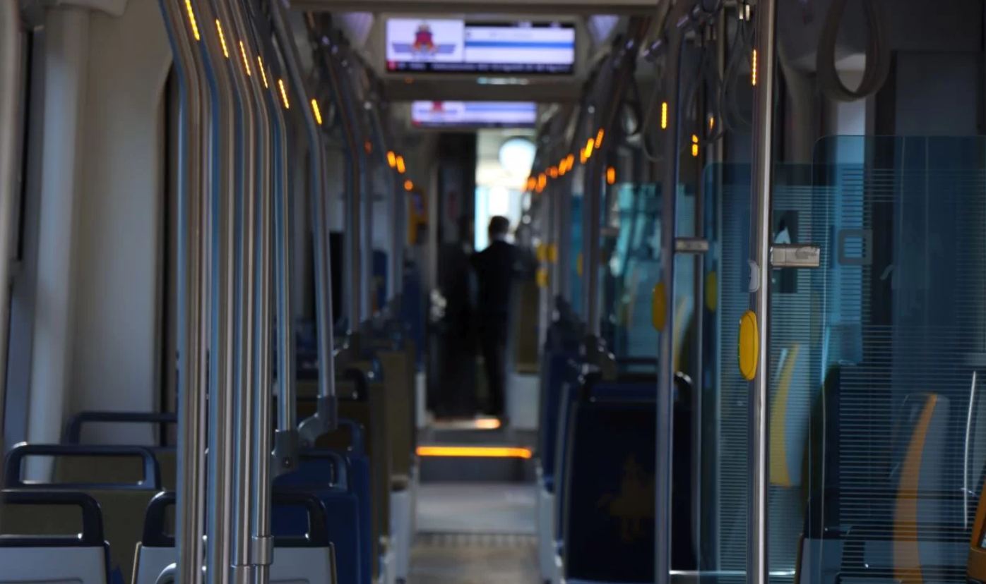 Nowe tramwaje dla Krakowa. Będą posiadały urządzenia AED