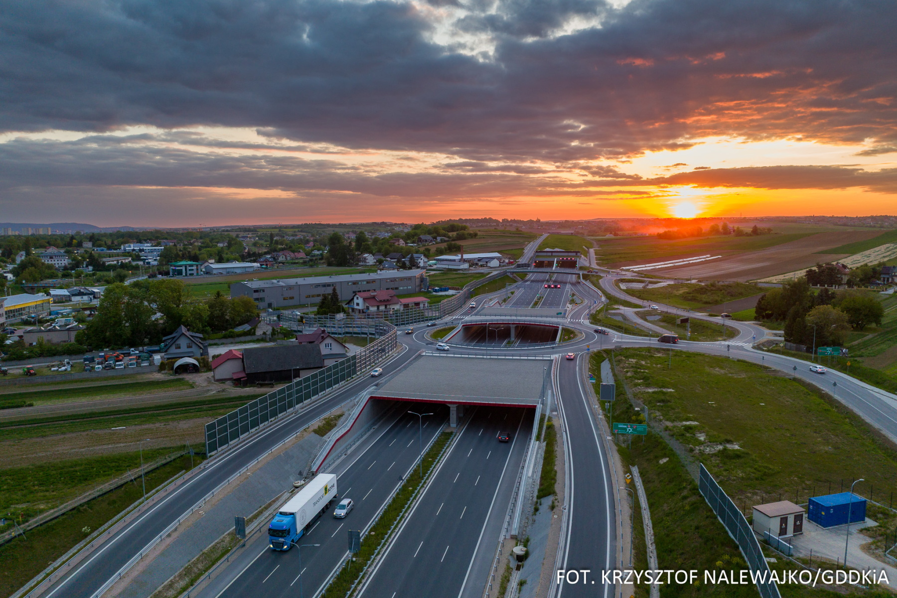 Tunele w Zielonkach i Dziekanowicach działają od roku. GDDKiA podsumowuje ruch