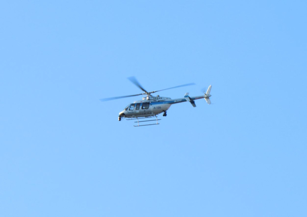 Policyjny helikopter krąży nad Krakowem. Trwa protest rolników