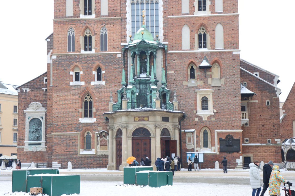 Zatrzymaj się na chwilę przy Bazylice Mariackiej i spójrz w górę [ZDJĘCIA]