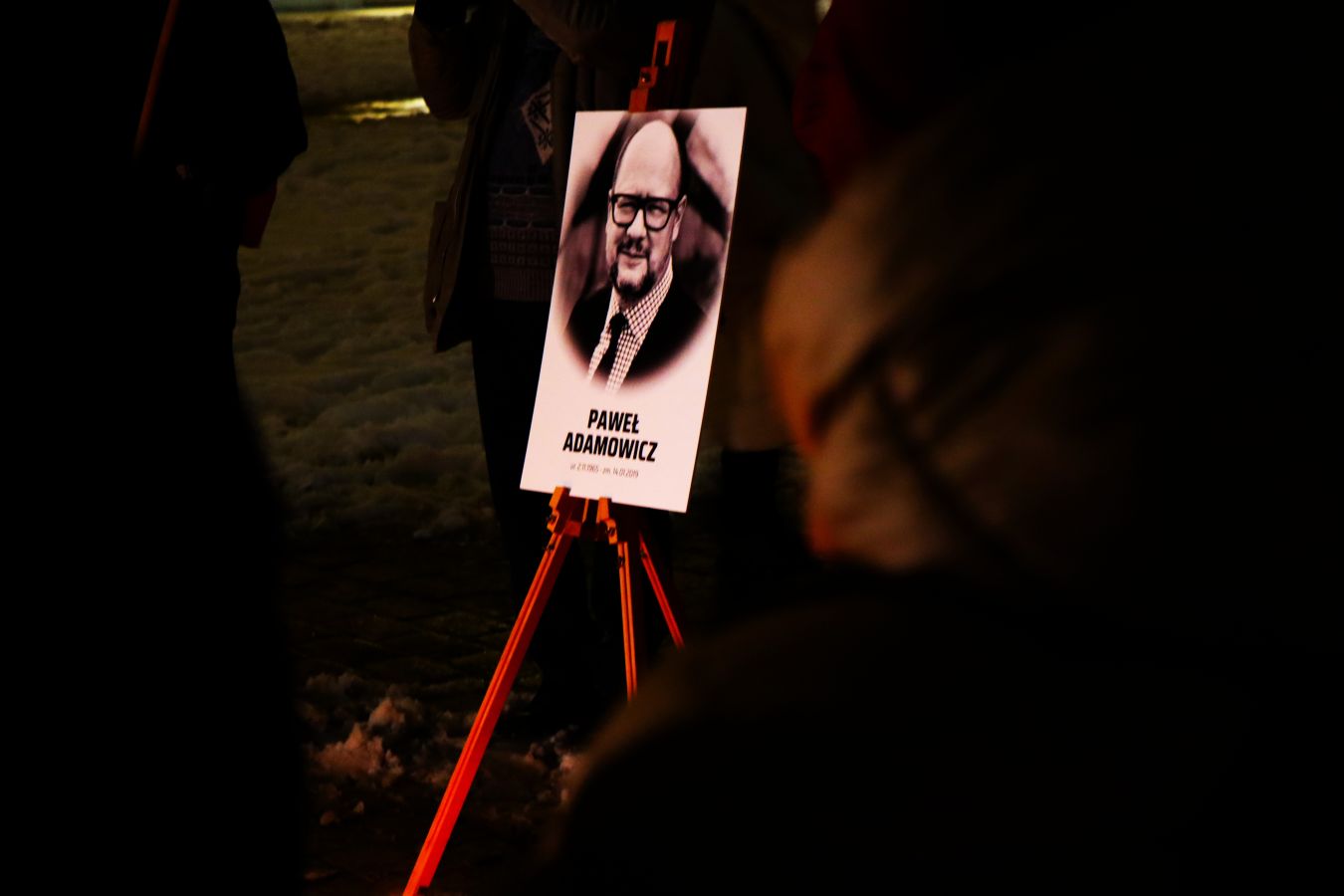 Kraków pamięta Pawła Adamowicza. Serce Świateł na Rynku Głównym [ZDJĘCIA]