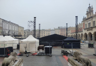 "Scena na Rynku Głównym w Krakowie"