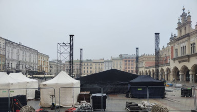 "Scena na Rynku Głównym w Krakowie"