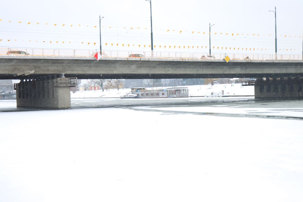 "Zamarznięta Wisła w Krakowie"