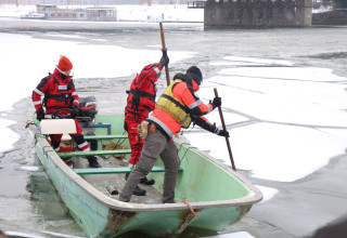 "Zamarznięta Wisła w Krakowie"