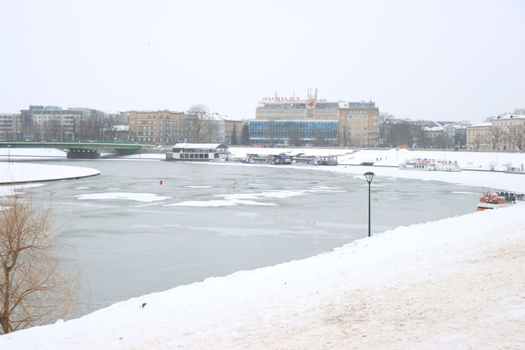"Zamarznięta Wisła w Krakowie"