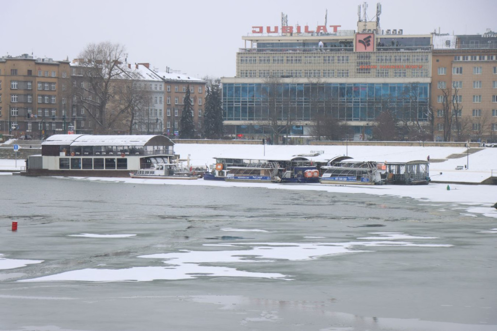 "Zamarznięta Wisła w Krakowie"