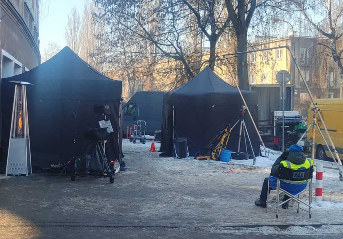 Ekipa filmowa w Nowej Hucie. Trwają zdjęcia do filmu [ZDJĘCIA]