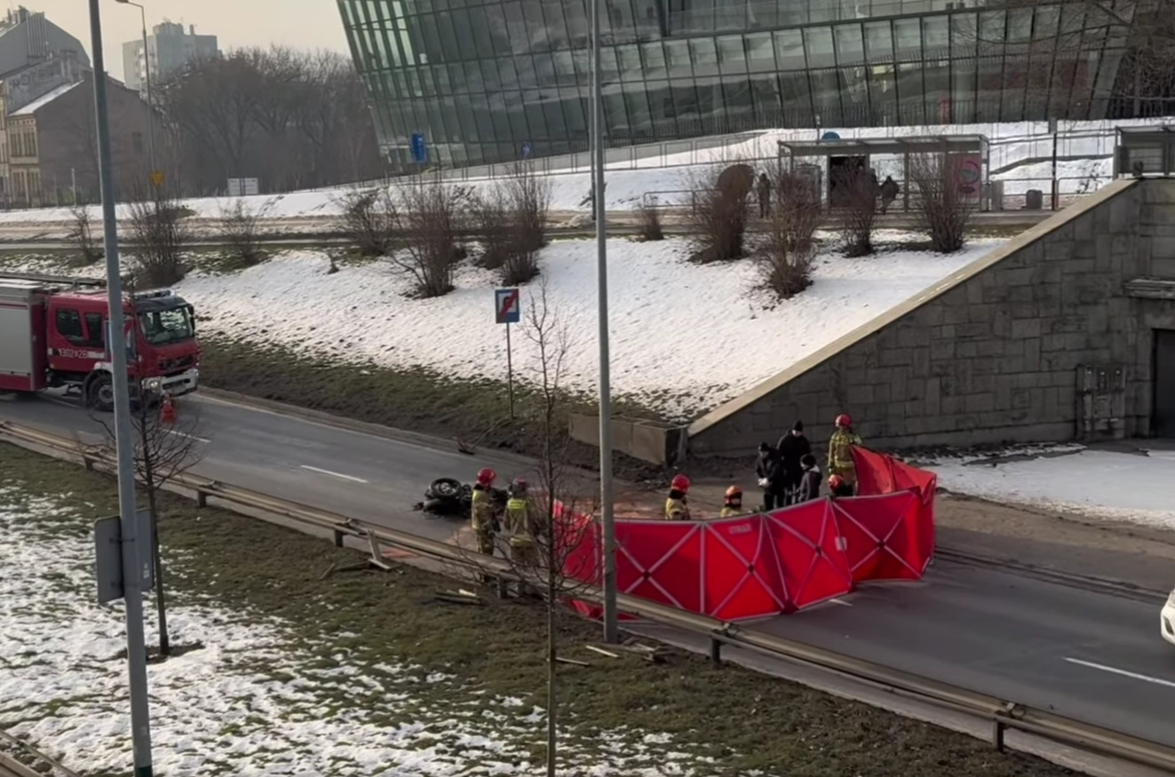 Śmiertelny wypadek przy wyjeździe z tunelu na Konopnickiej w Krakowie