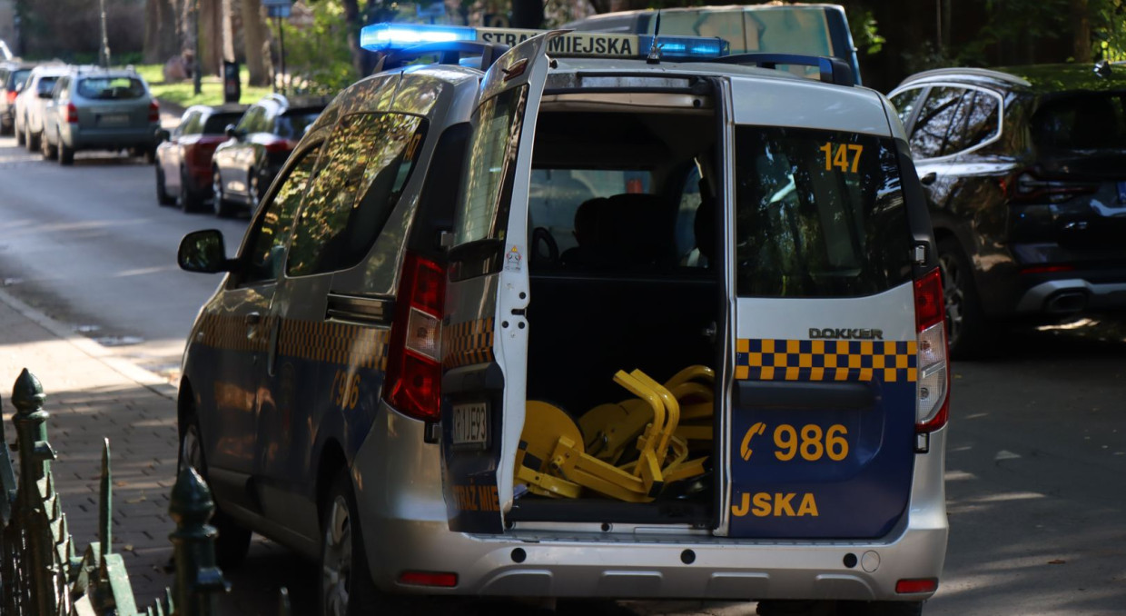 Praca w krakowskiej Straży Miejskiej. Trwa nabór, znamy wymagania i zarobki