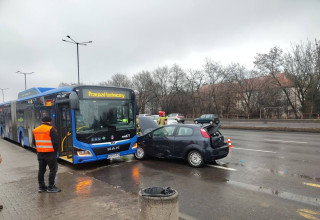 "Wypadek na Bora Komorowskiego. Pijany kierowca"