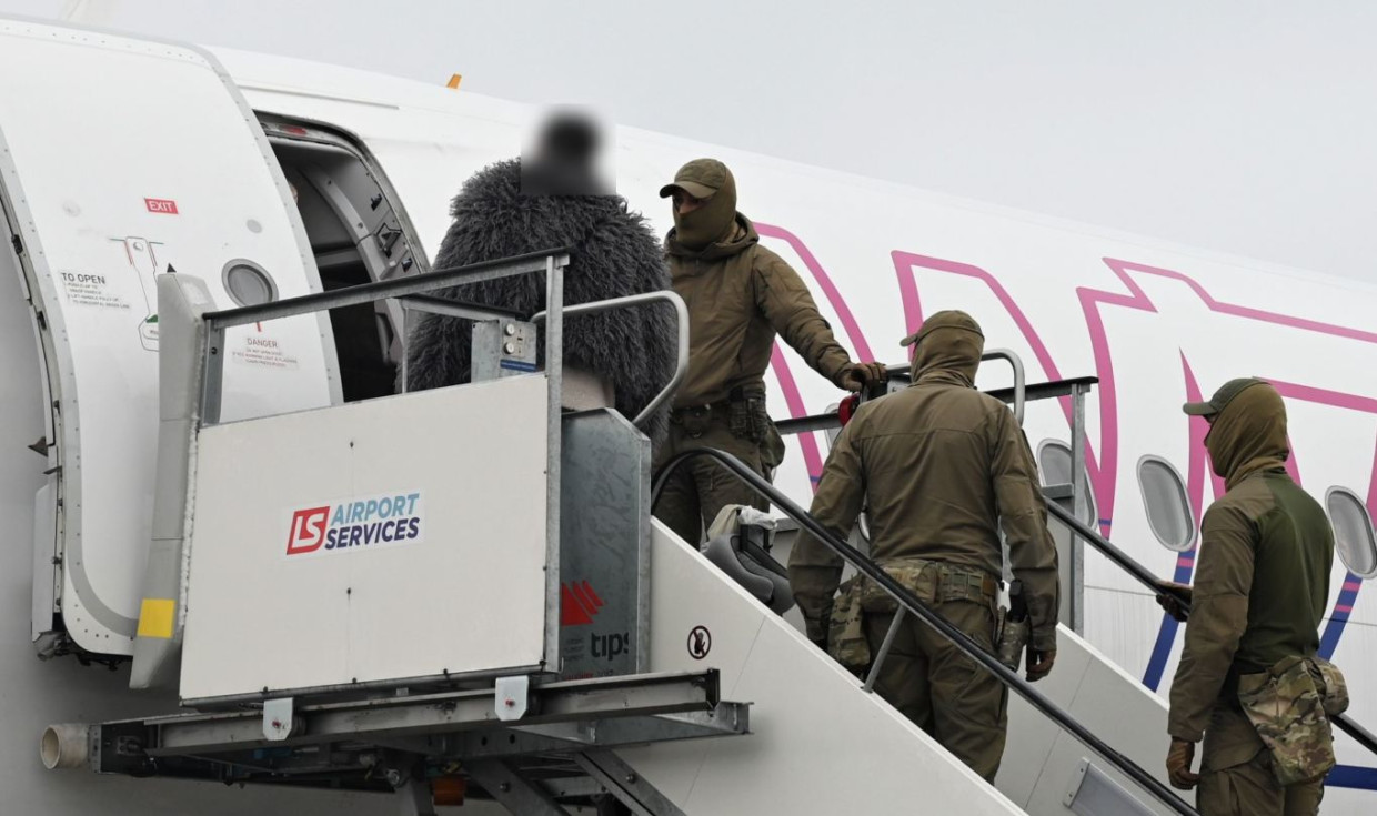 Incydent w samolocie. Kapitan poprosił o pomoc