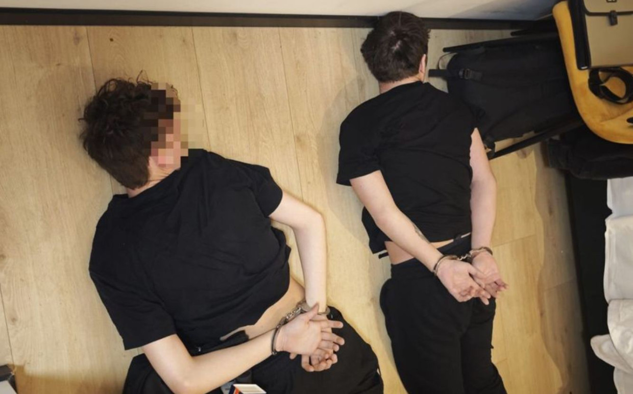 Ukraińcy przyjechali na „robotę”. Skończyli na podłodze skuci w kajdanki