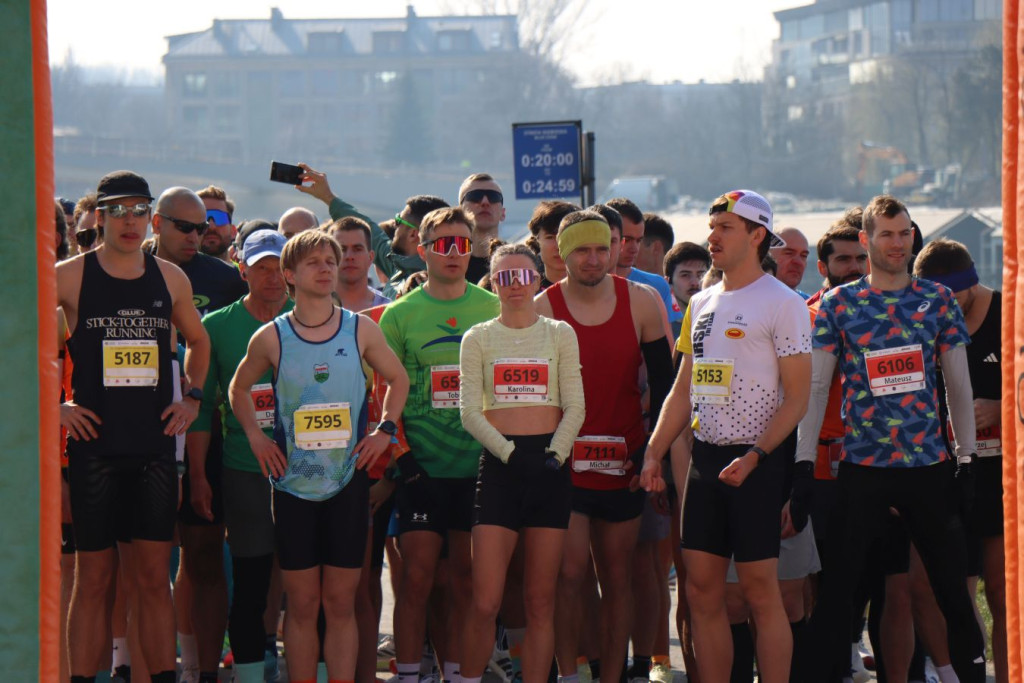 "11. Krakowski Bieg z Dystansem „Dla Małych Serc” na 5 km25"