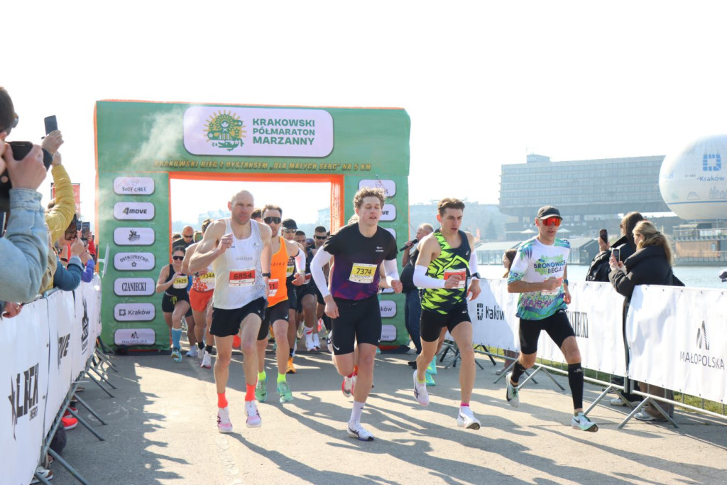 "11. Krakowski Bieg z Dystansem „Dla Małych Serc” na 5 km25"