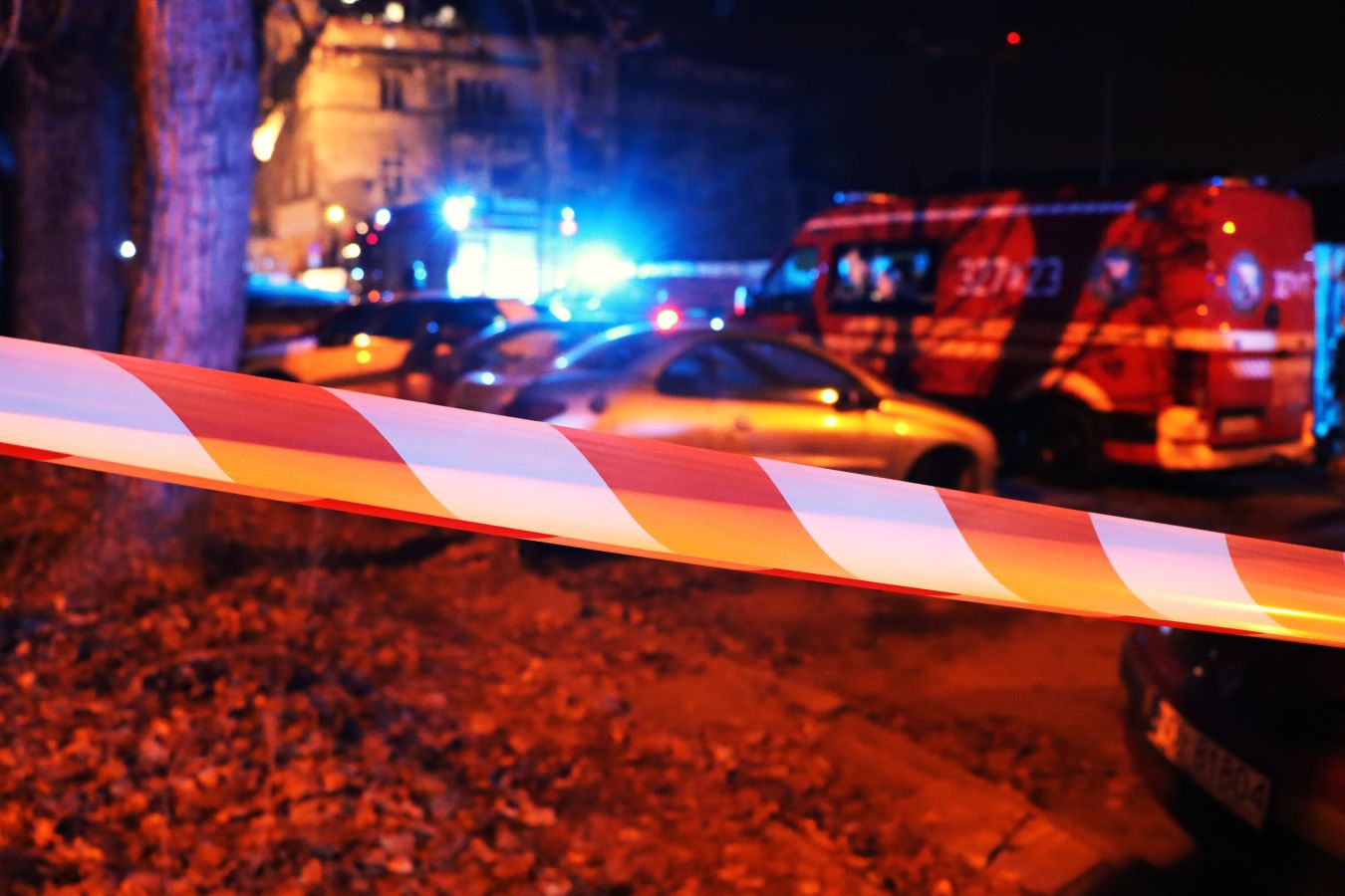 Zawalił się dach w krakowskiej kamienicy. Nadzór budowlany wydał decyzję