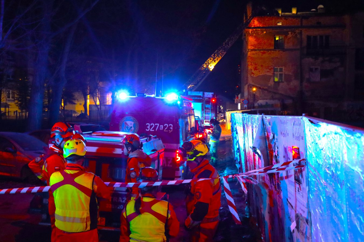 Grzegórzecka w Krakowie. W kamienicy zawalił się dach [ZDJĘCIA]