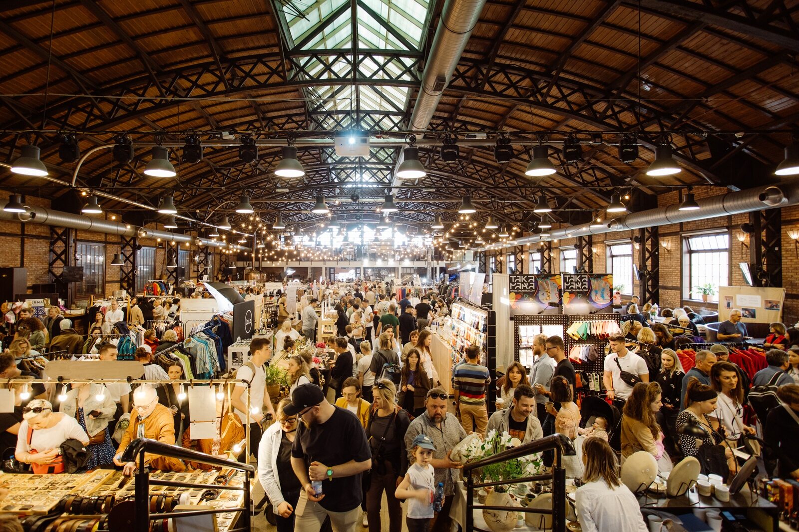 Kraków zaprasza na KIERMASH. Targi mody i designu w Starej Zajezdni [WSTĘP WOLNY]