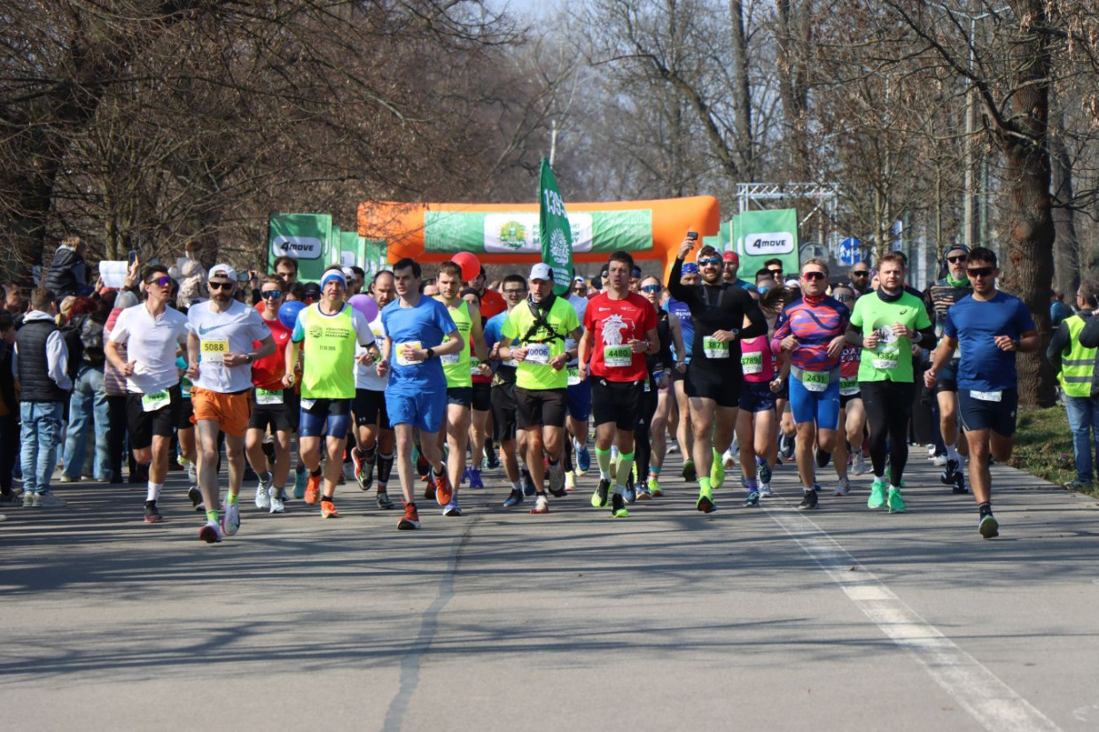 Biegacze przejęli Kraków. Półmaraton Marzanny 2026 w obiektywie [ZDJĘCIA]