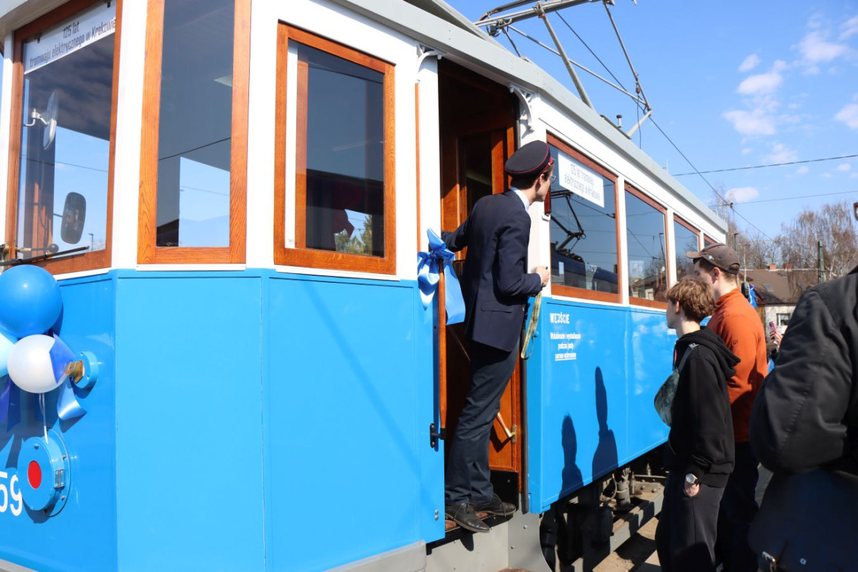 Zabytkowe tramwaje i autobusy ponownie wyjadą na ulice Krakowa. W niedzielę pojawią się trzy linie