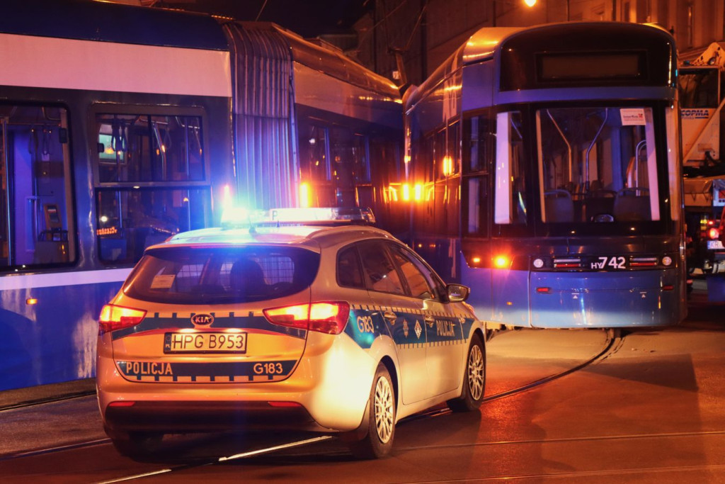 "Zderzenie tramwajów w Krakowie Poczta Główna"