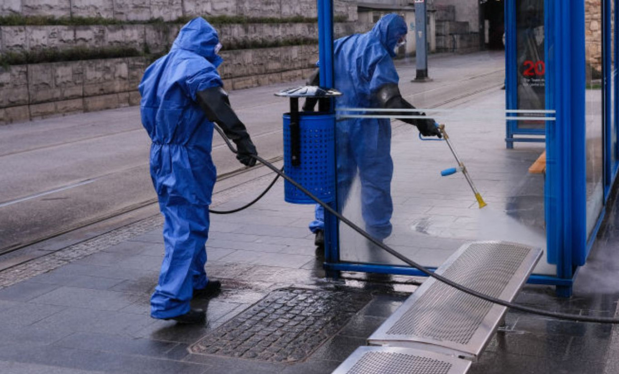 Tak wyglądał Kraków podczas COVID-19. Puste ulice, maseczki i kontrole policji [ZDJĘCIA]