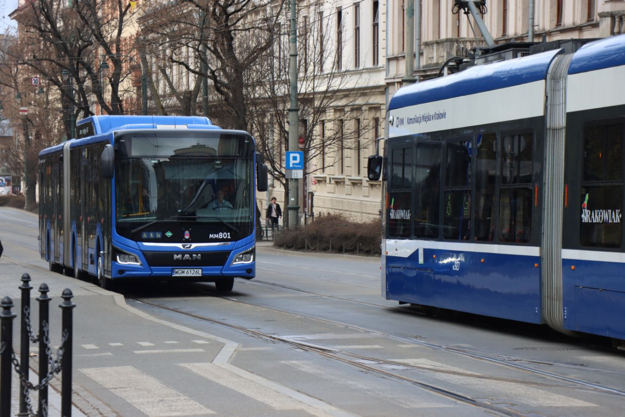 Zmiany w kursowaniu autobusów i tramwajów w Krakowie [INFORMATOR]