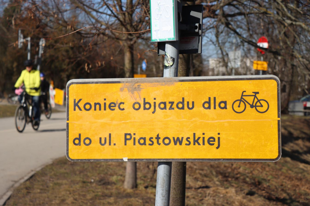 "Rowerzyści na Piastowskiej"