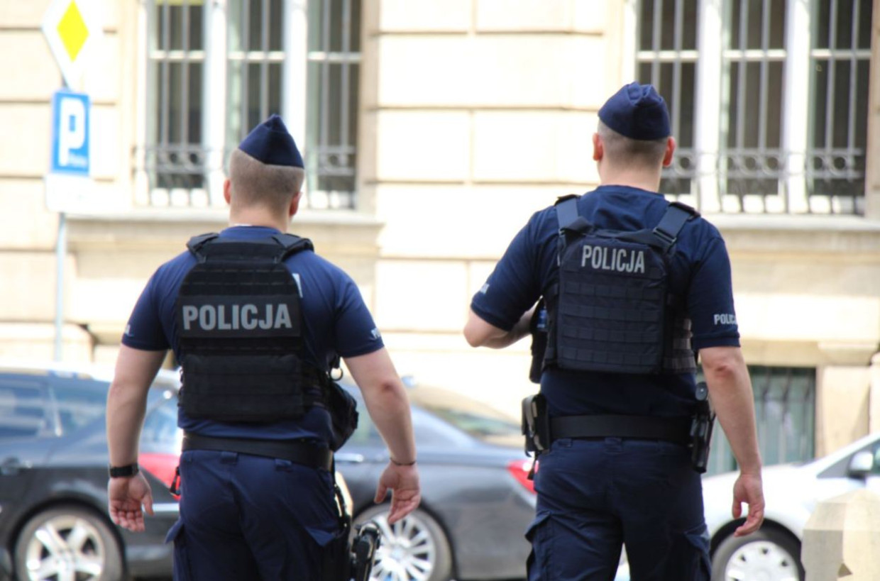 Ponad 90 tys. zł strat po zarysowaniu aut w Krakowie