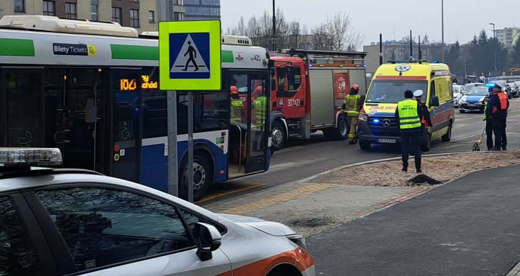 Niebezpieczne zdarzenie na Dobrego Pasterza w Krakowie. Autobus potrącił dziecko